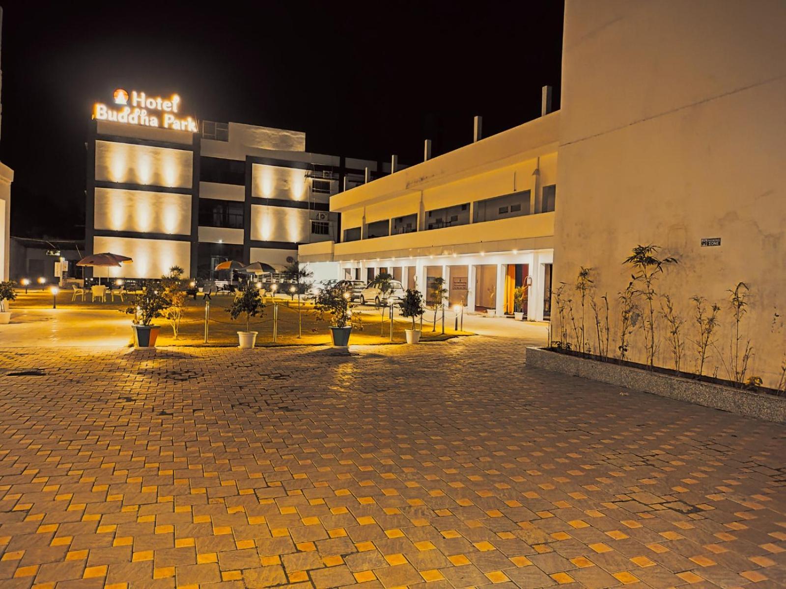 Hotel Buddha Park, Paharia, Varanasi Dış mekan fotoğraf