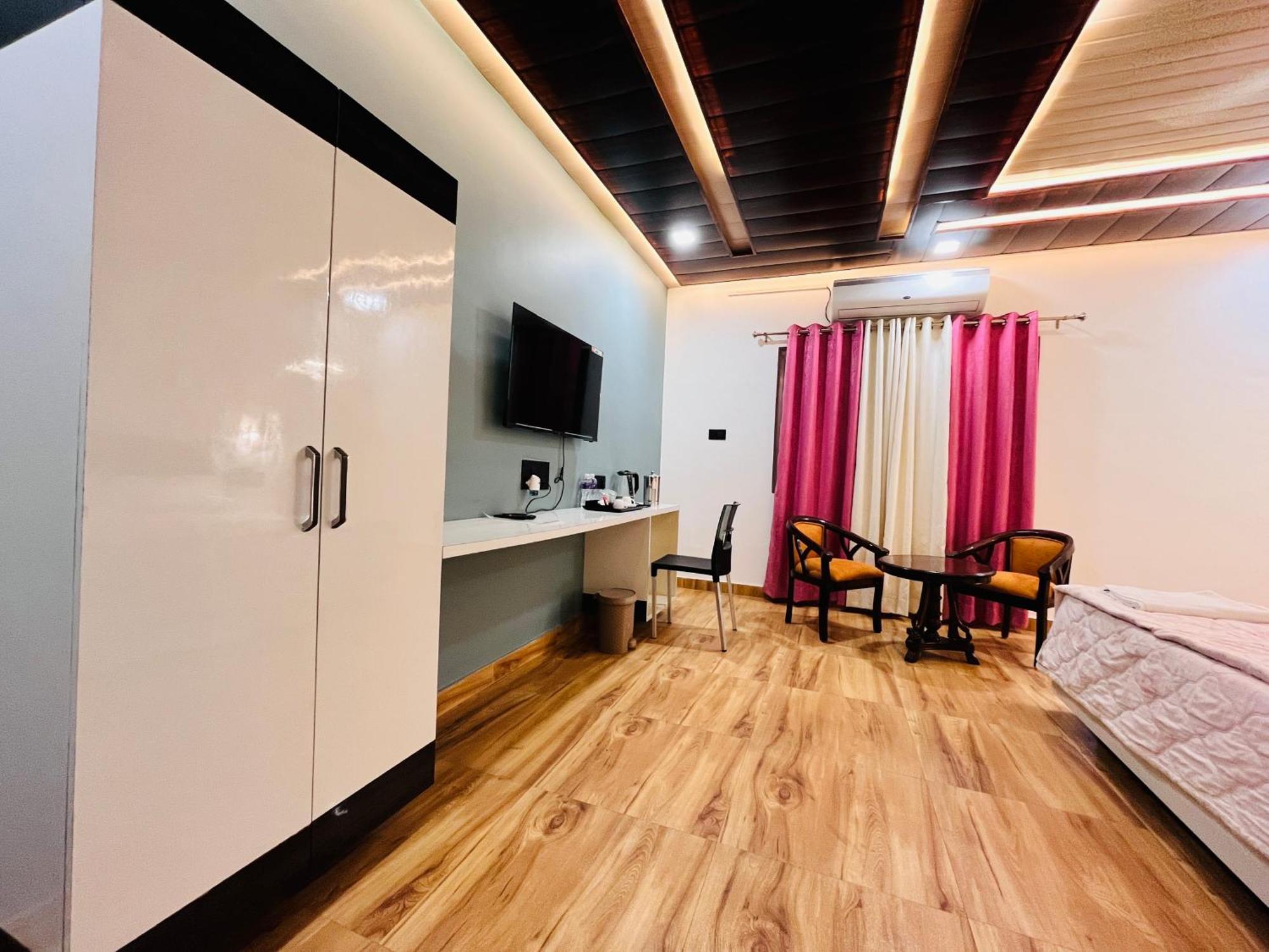 Hotel Buddha Park, Paharia, Varanasi Dış mekan fotoğraf